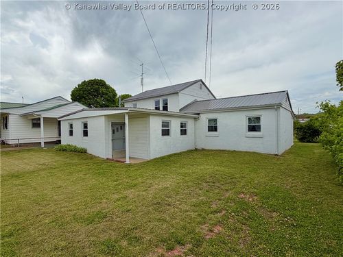 831 30th St, Point Pleasant, WV, 25550-1707 | Card Image