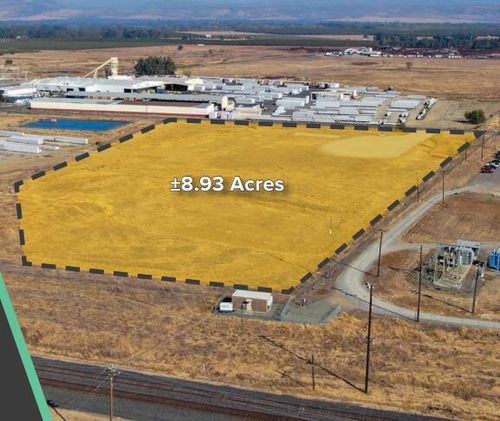 11425 Reading Rd, Red Bluff, CA, 96080-6705 | Card Image