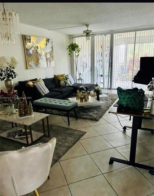 apt-208-1811 Sabal Palm Dr, Davie, FL, 33324-5931 | Card Image