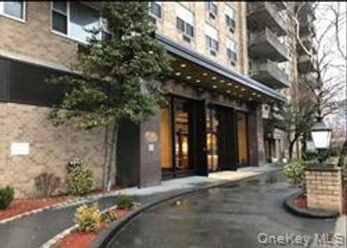 10p-41-40 Union St, Flushing, NY, 11355-2507 | Card Image