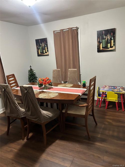 2 Barbara Ln, Medford, NY, 11763-1006 | Card Image
