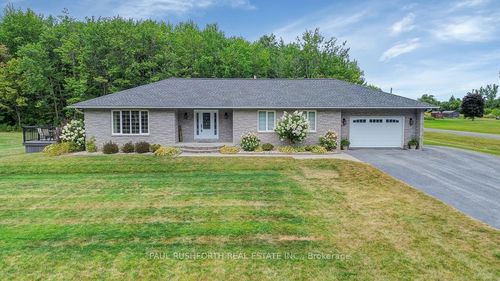3285 Magladry Rd, Navan, ON, K4B0H7 | Card Image