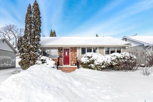 1514 8th Avenue N, Regina, SK, S4R0G3 | Card Image