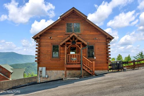 3105 Lakeview Lodge Drive, Sevierville, TN, 37862 | Card Image