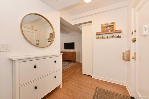 4b-10 Park Ave, New York, NY, 10016-4338 | Card Image
