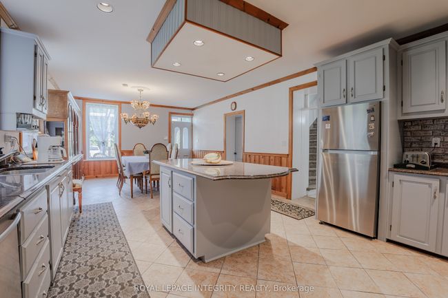 20763 Old Highway 2, House other with 4 bedrooms, 4 bathrooms and 15 parking in Lancaster ON | Image 20