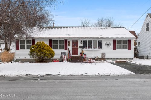 4 Oneil St, Troy, NY, 12180-5443 | Card Image