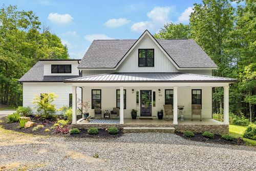 858 Walden Dr, Signal Mountain, TN, 37377-1824 | Card Image