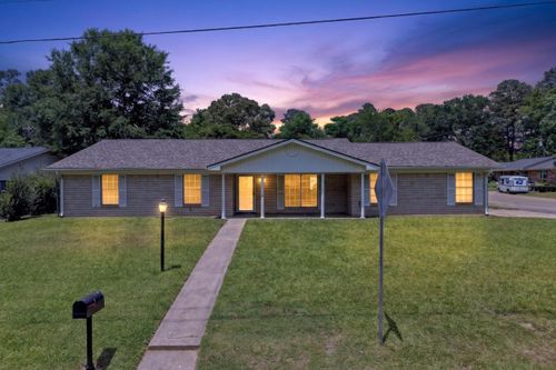 1 Tanglewood Ct, Longview, TX, 75604-2118 | Card Image
