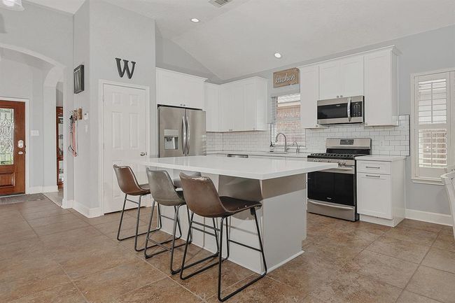 27519 Rebecca Field Ln, House other with 4 bedrooms, 2 bathrooms and 2 parking in Spring TX | Image 8