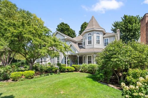 1006 Thoroughbred Cir, St. Charles, IL, 60174-5836 | Card Image