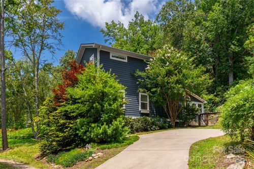 5 Koenig Way, Asheville, NC, 28804-0177 | Card Image