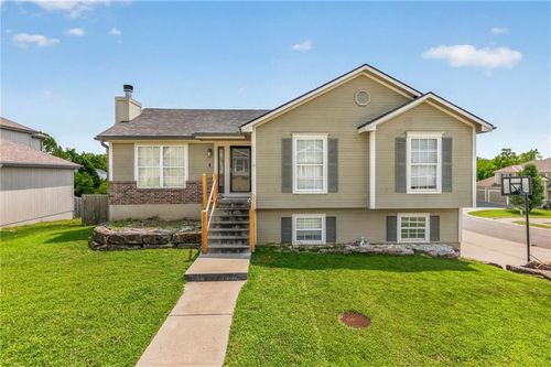 2021 Buckeye Ct, Excelsior Springs, MO, 64024-8509 | Card Image