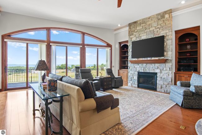 4173 Dornoch Ct, House other with 6 bedrooms, 4 bathrooms and null parking in Williamsburg MI | Image 8