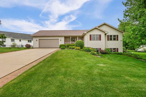 605 Prairie Hills Drive, DODGEVILLE, WI, 53533 | Card Image