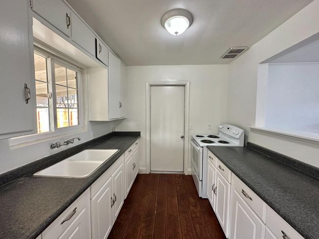 2135 Arden Dr W, House other with 2 bedrooms, 0 bathrooms and null parking in Fresno CA | Image 9