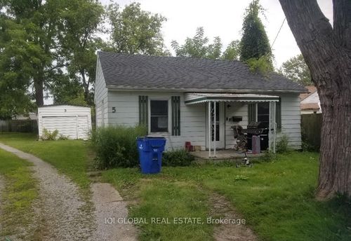 5 Montgomery Cres, Wallaceburg, ON, N8A1P3 | Card Image