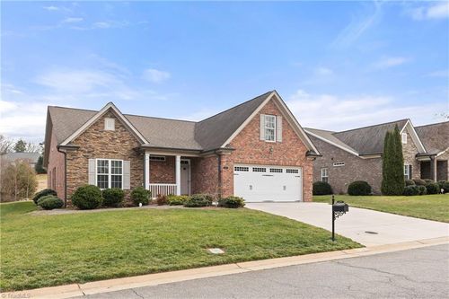 4155 Prestwick Xing, Winston-Salem, NC, 27106-6483 | Card Image