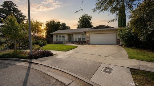 1300 Kensington Dr, Merced, CA, 95340-1641 | Card Image