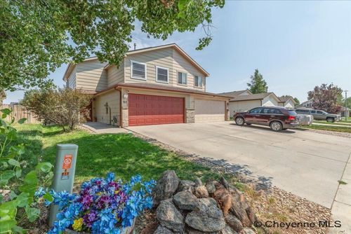 915 Pennsylvania Ave, Cheyenne, WY, 82001-7449 | Card Image