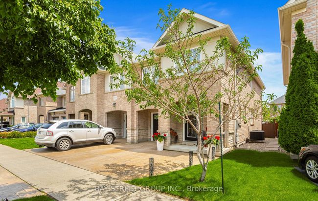 4238 Thomas Alton Blvd, House attached with 3 bedrooms, 4 bathrooms and 2 parking in Burlington ON | Image 4