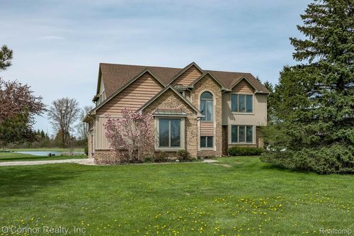 7978 Frith Rd, Columbus, MI, 48063-1505 | Card Image