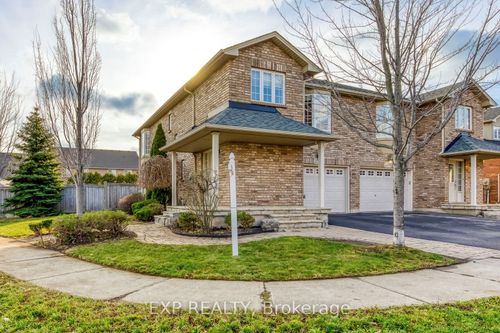 2376 Highcroft Rd, Oakville, ON, L6M4Y6 | Card Image