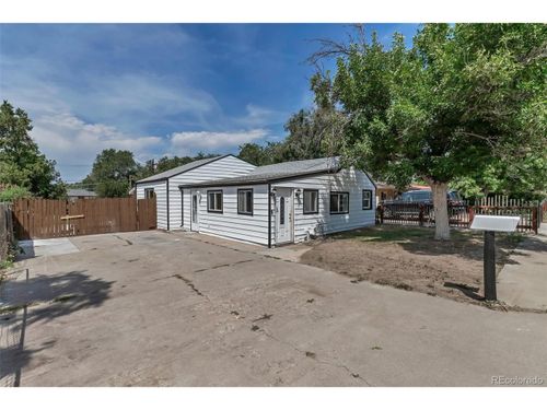 6241 Olive St, Commerce City, CO, 80022-3543 | Card Image