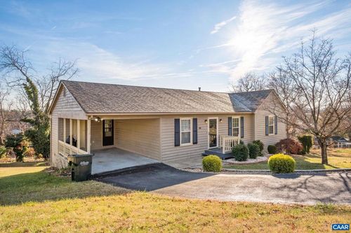 619 Essex Dr, STAUNTON, VA, 24401-1633 | Card Image