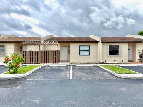 9254 Nw 18th St, Pembroke Pines, FL, 33024-3263 | Card Image