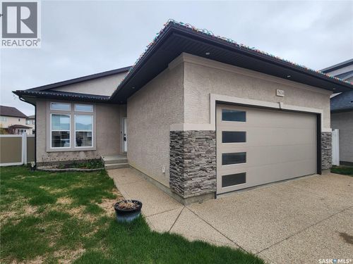5614 Beacon Pl, Regina, SK, S4W0J7 | Card Image