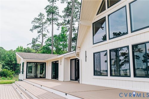 687 Clark Point Dr, White Stone, VA, 22578-2814 | Card Image