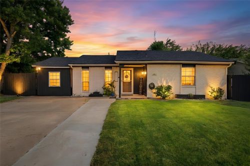 2326 Idlewood Dr, Arlington, TX, 76014-1747 | Card Image
