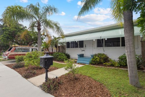 1015 N K St, Lake Worth Beach, FL, 33460-2233 | Card Image