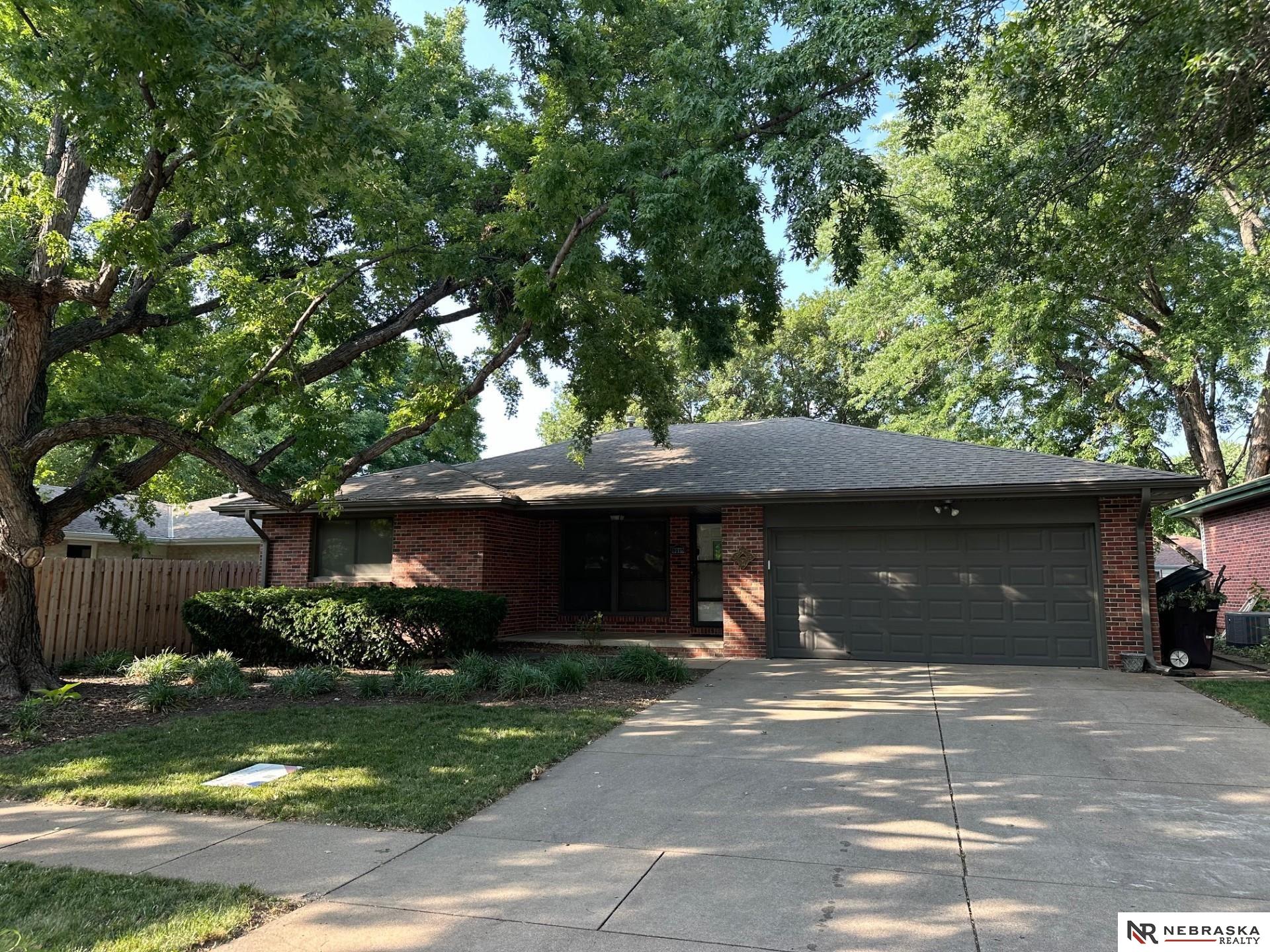 Woodsview St, Lincoln, NE 68506
