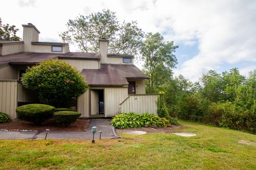 apt-24-380 Old Waterbury Rd, Southbury, CT, 06488-3833 | Card Image