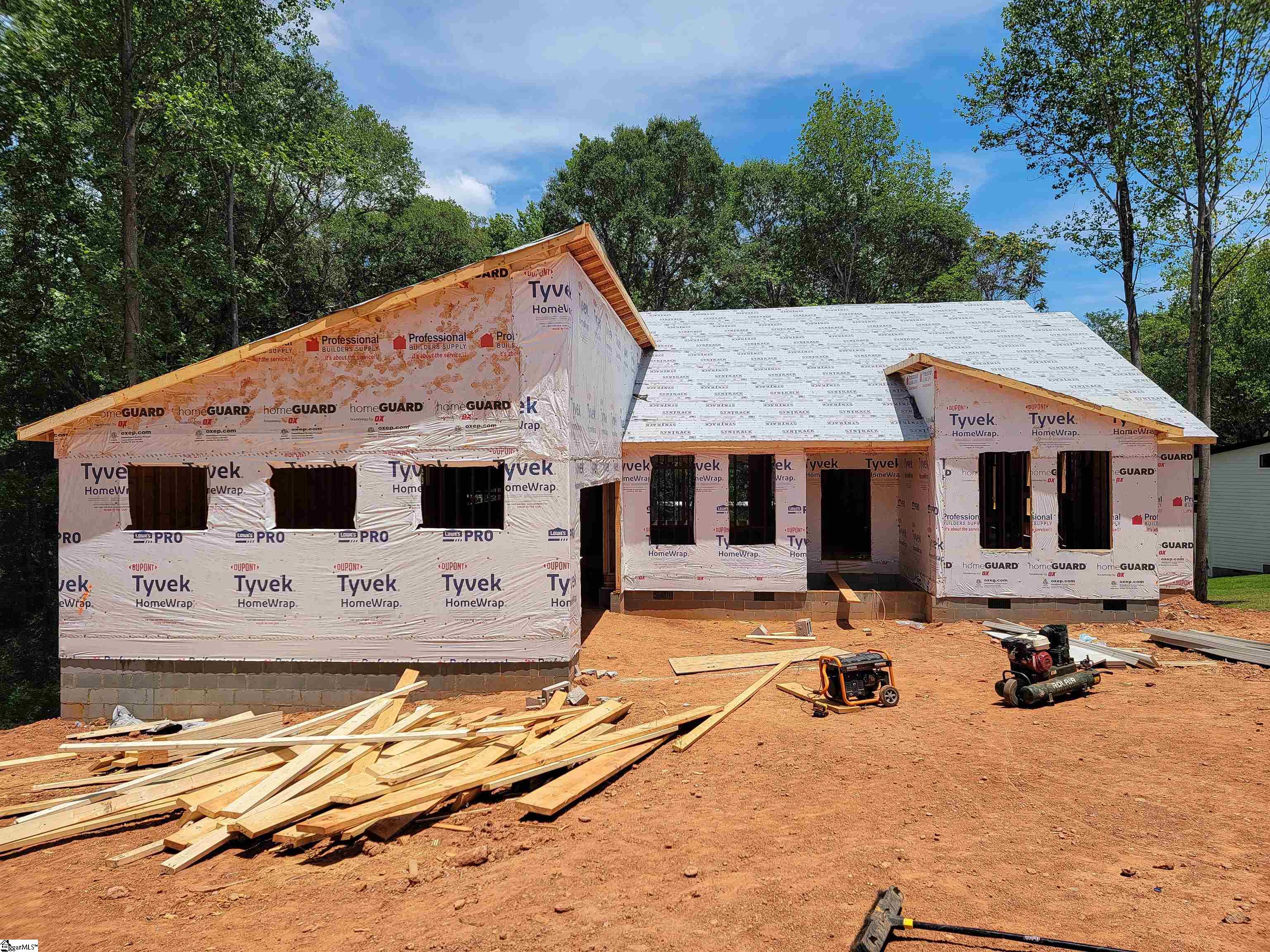 Howell Cir, Greenville, SC 29615