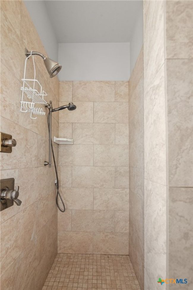 342 Bay Club Dr, House other with 4 bedrooms, 3 bathrooms and null parking in Seadrift TX | Image 40