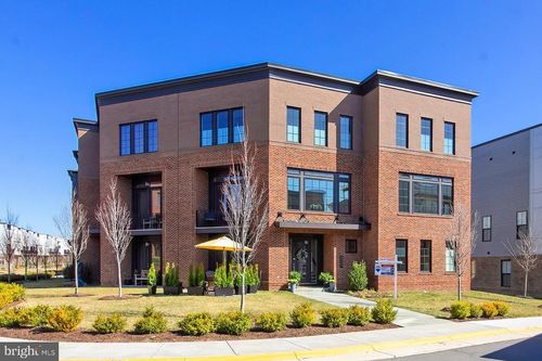 23109 Cottonwillow Sq, BRAMBLETON, VA, 20148-4923 | Card Image