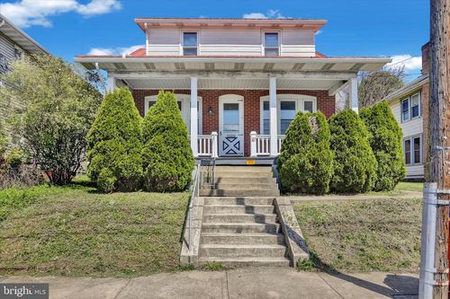 27 Church St, HAMBURG, PA, 19526-1213 | Card Image