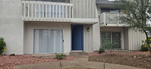 528 Delfern Ln, Las Vegas, NV, 89169-3790 | Card Image