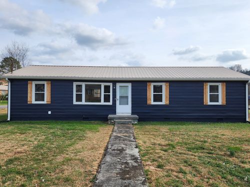 1318 Meadowbrook Dr, Pulaski, TN, 38478-5025 | Card Image