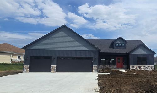 707 Beacon Hill Cir, Urbana, IL, 61802-2327 | Card Image