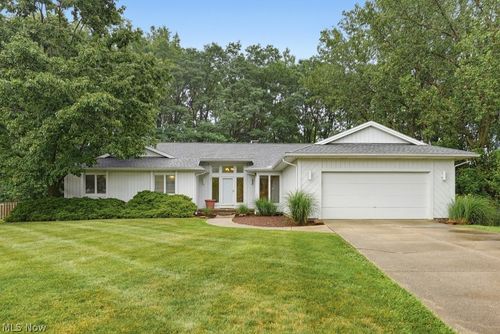 28653 Estates Ct, Solon, OH, 44139-1164 | Card Image