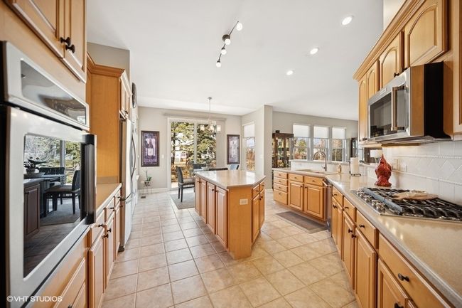 5582 Chapel Hl, House other with 3 bedrooms, 2 bathrooms and 2 parking in Gurnee IL | Image 24