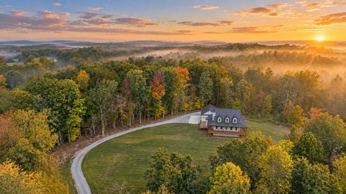 1061 Big Bartons Creek Rd, Dickson, TN, 37055-5603 | Card Image