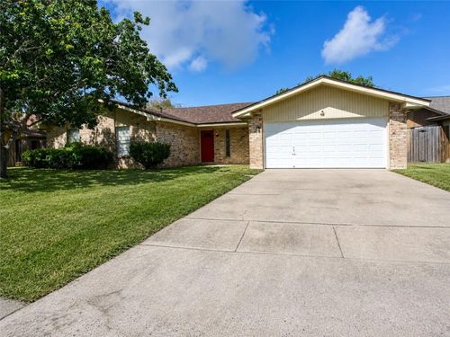 1817 Dolphin Dr, Portland, TX, 78374-2721 | Card Image