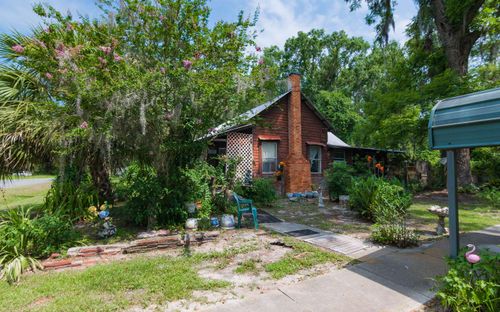 219 Se Lee Dr, Lulu, FL, 32061-7549 | Card Image