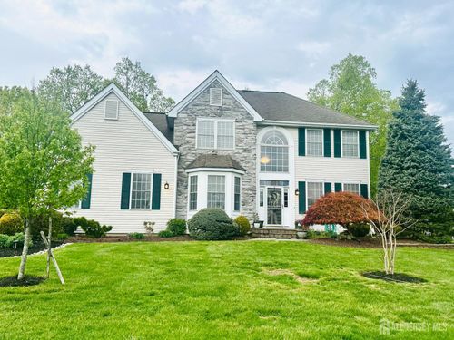 16 Poplar Dr, Cranbury, NJ, 08512-2144 | Card Image