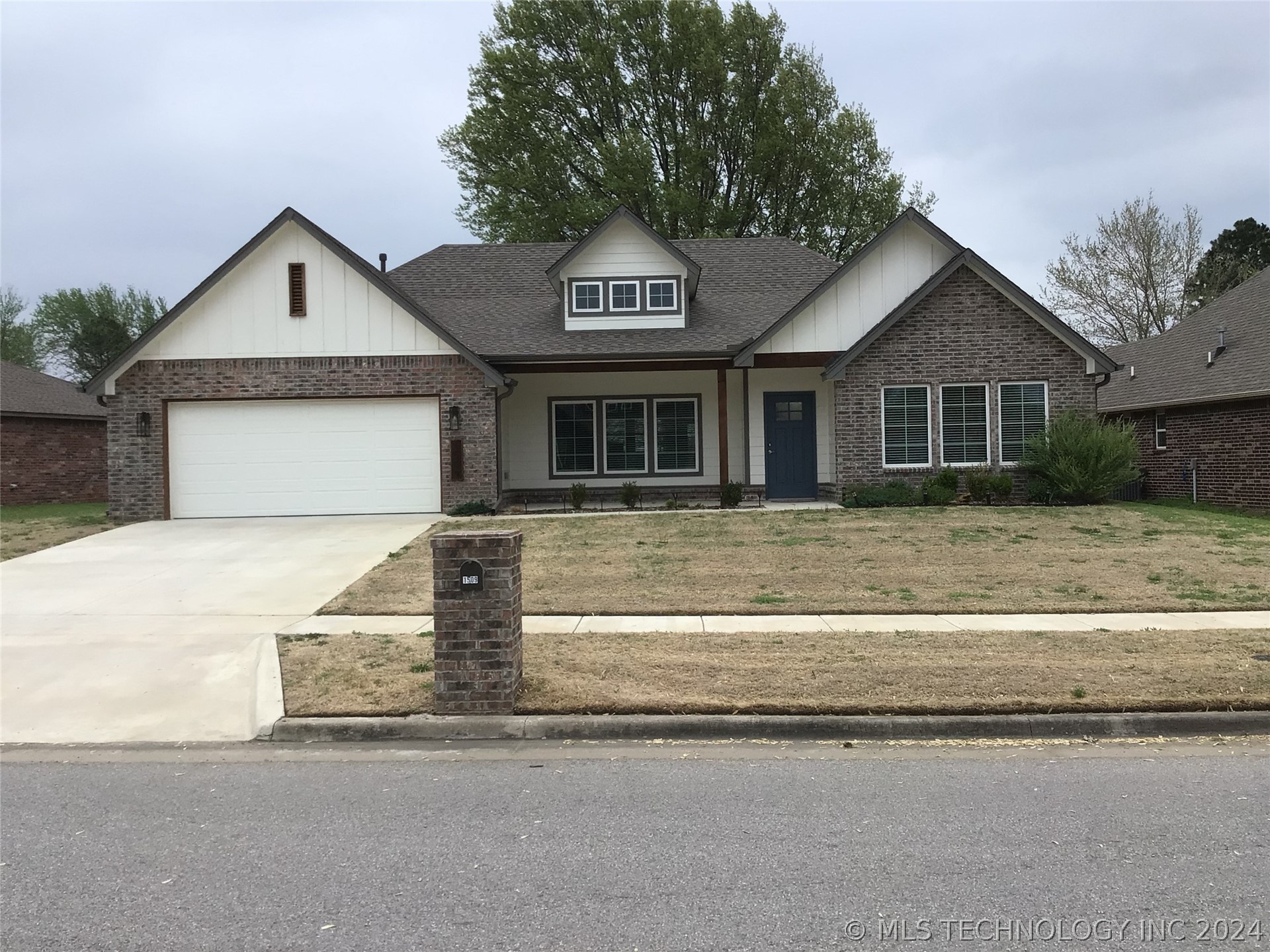 Oklahoma St, Pryor, OK 74361